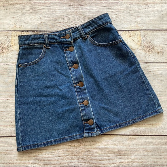 Forever 21 Dresses & Skirts - Forever 21 Buttoned Denim Mini Skirt Women’s Size Small Blue